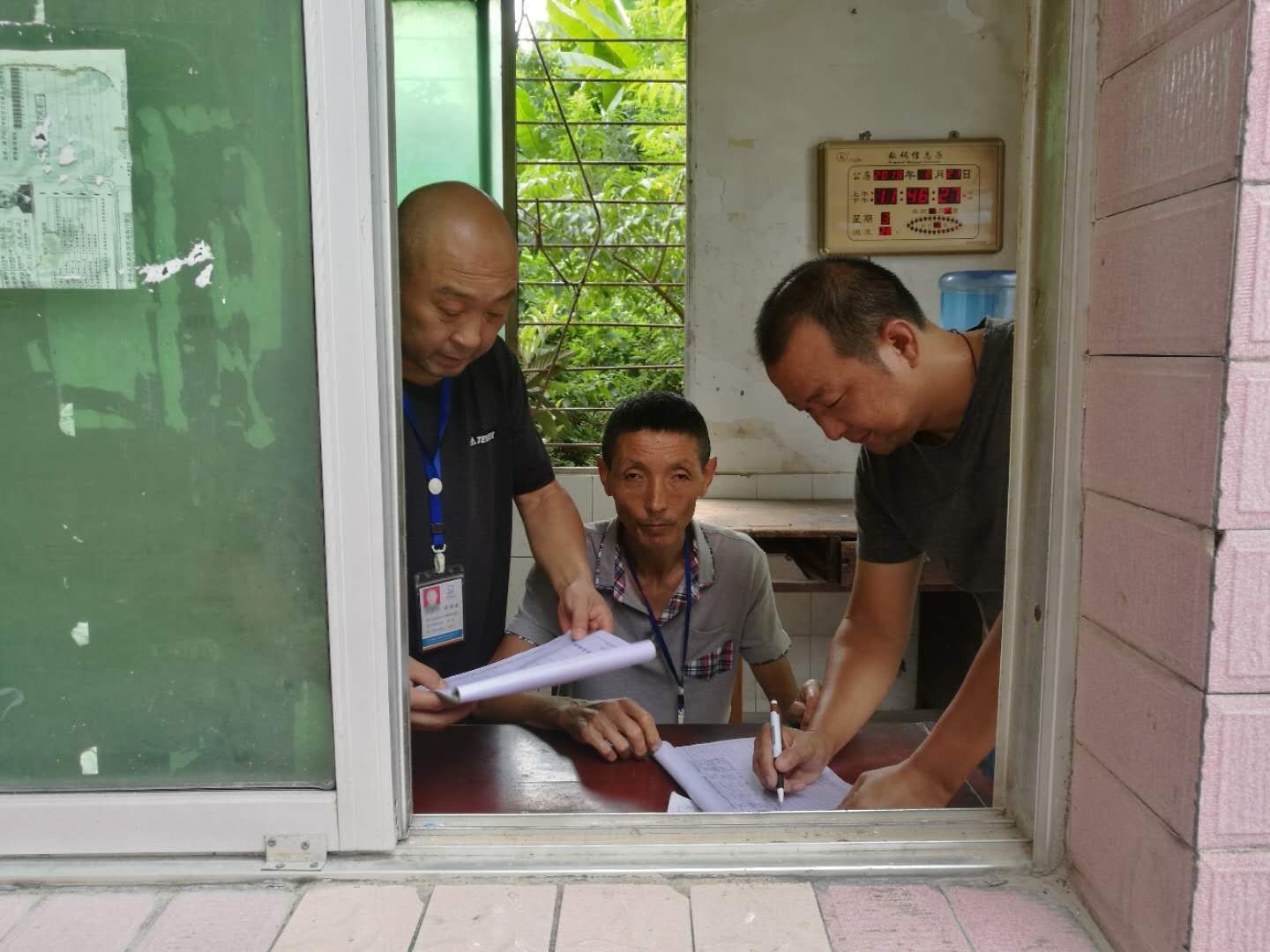 ����ҵҵ  ������ս��Զɽ�� �����������ǿ���վԱ����ʵ